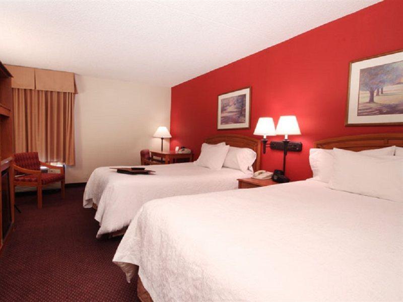 Best Western Plus Meadowlands Secaucus Esterno foto