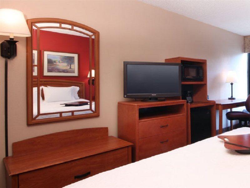 Best Western Plus Meadowlands Secaucus Esterno foto