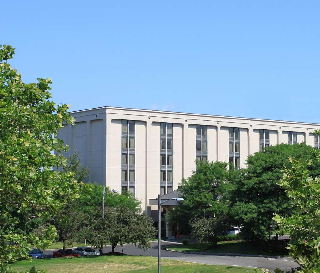 Best Western Plus Meadowlands Secaucus Esterno foto