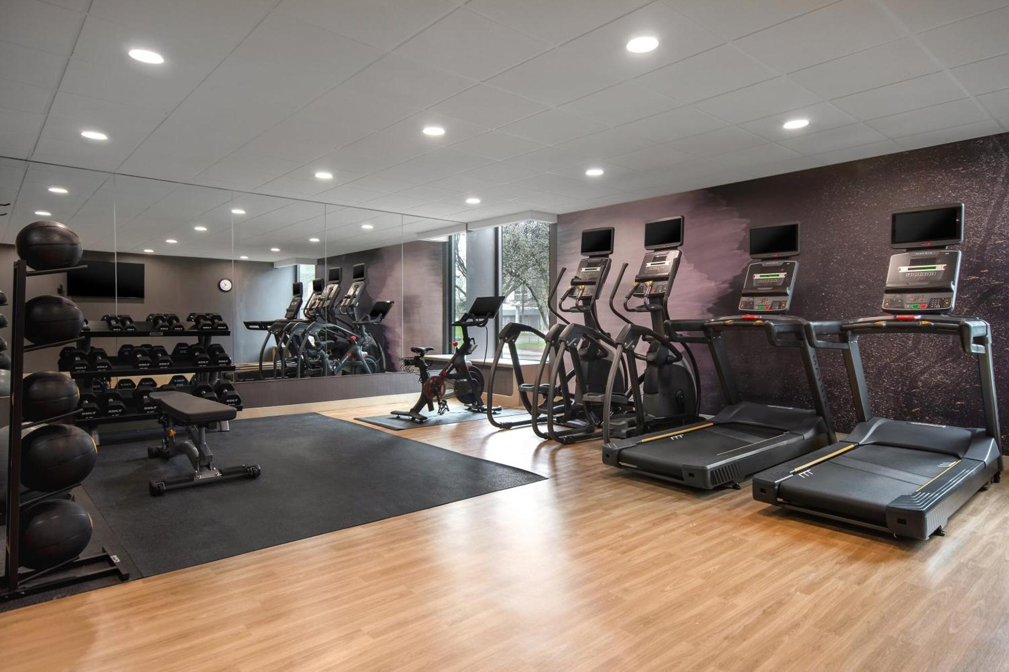 Best Western Plus Meadowlands Secaucus Esterno foto