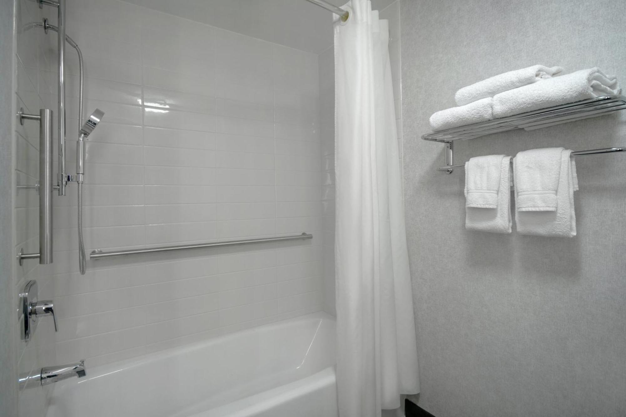 Best Western Plus Meadowlands Secaucus Esterno foto