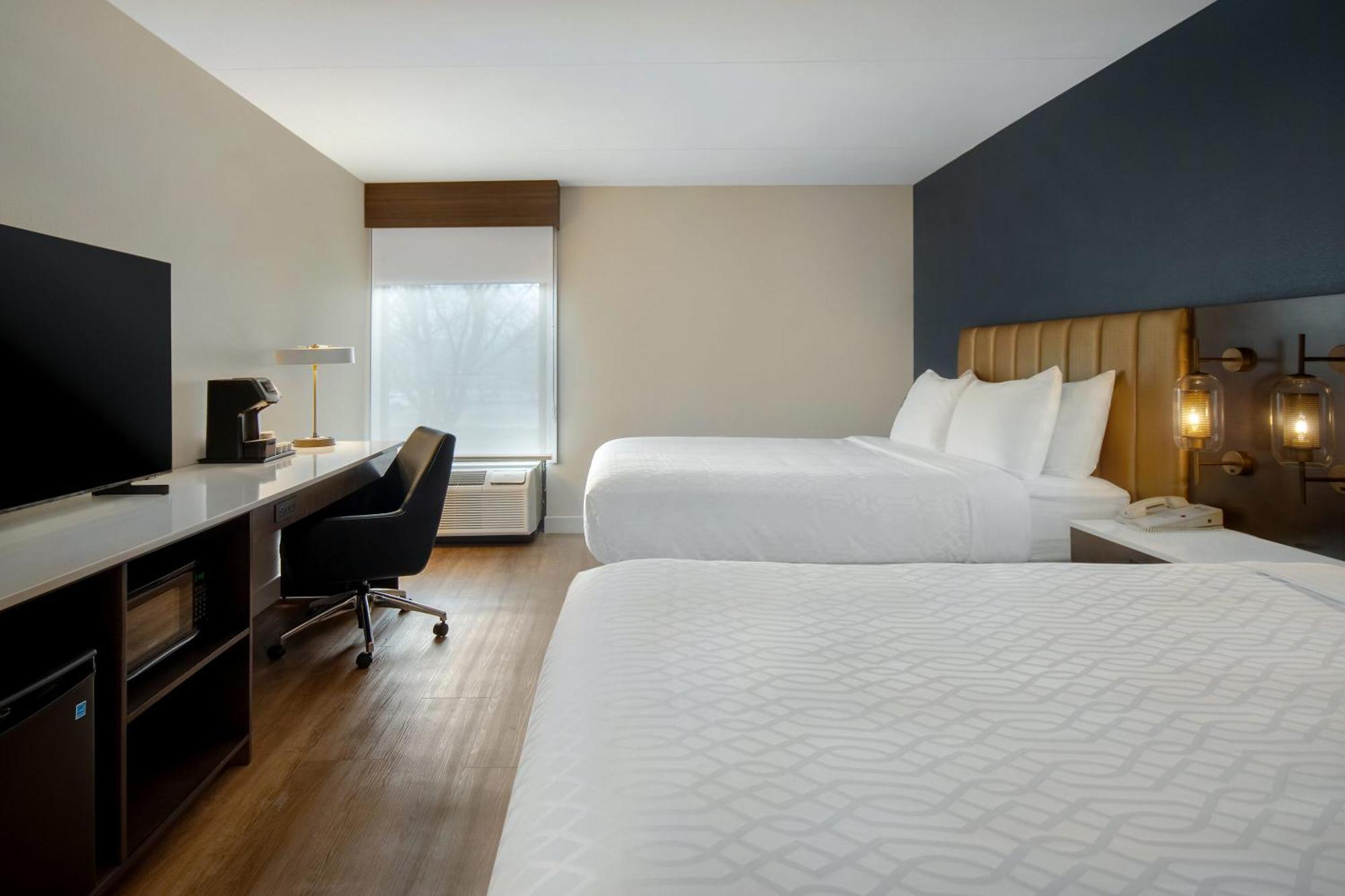 Best Western Plus Meadowlands Secaucus Esterno foto